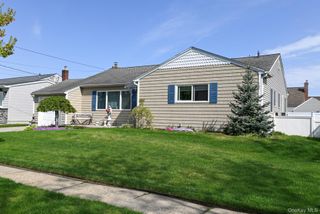 582 Western Park Drive, West Hempstead, NY 11552