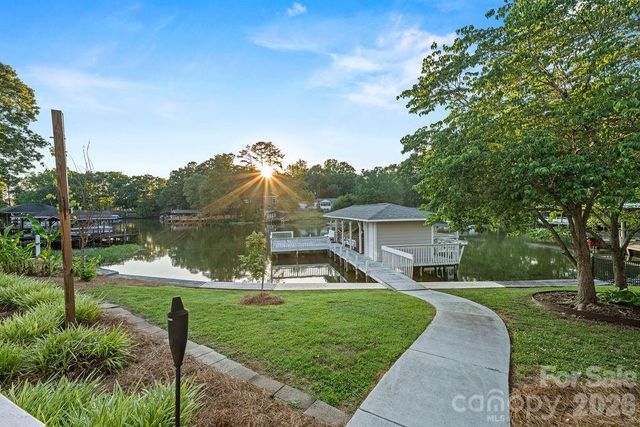 47209 Paradise Lane, Norwood, NC 28128