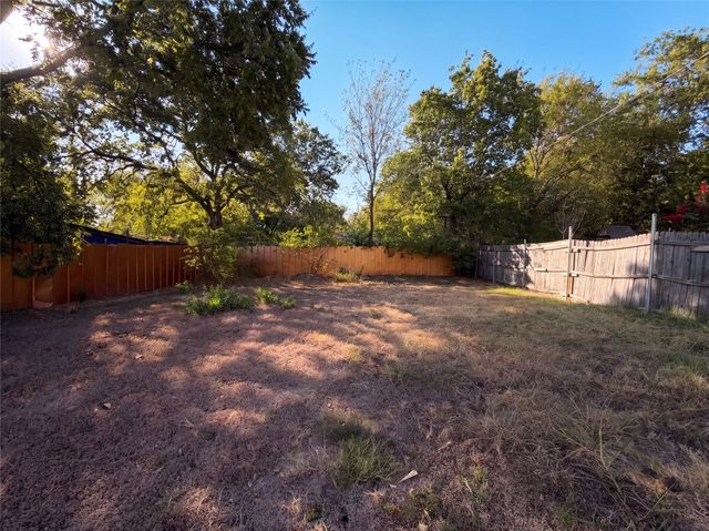 2810 Fordham Road, Dallas, TX 75216