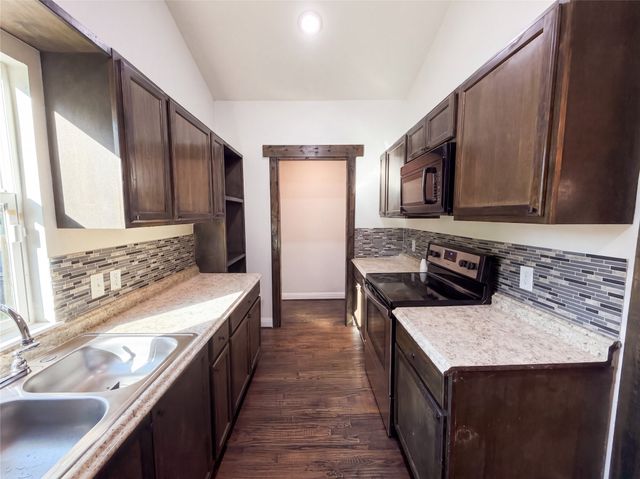 2810 Fordham Road, Dallas, TX 75216