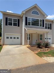 118 Pointe Circle, Dahlonega, GA 30533