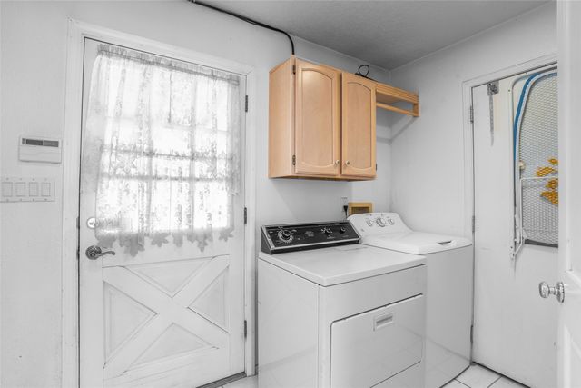 9 Jacinto Road, Santa Fe, NM 87508