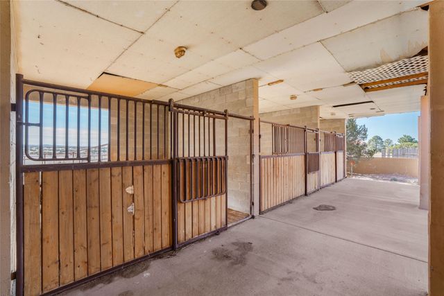 9 Jacinto Road, Santa Fe, NM 87508