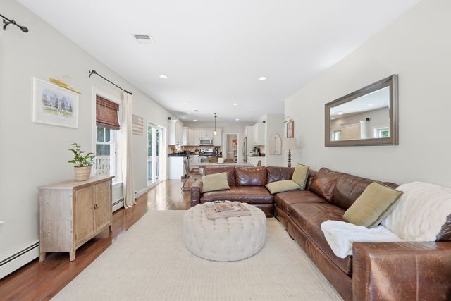 19 Brookmeadow Lane, Grafton, MA 01560