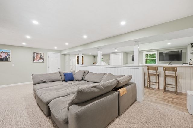 19 Brookmeadow Lane, Grafton, MA 01560