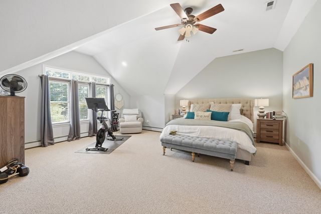 19 Brookmeadow Lane, Grafton, MA 01560