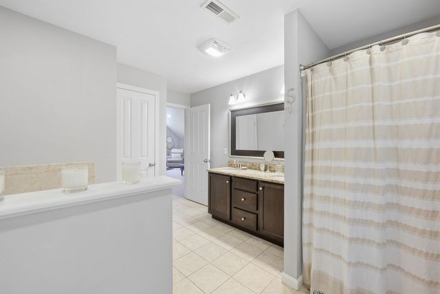 19 Brookmeadow Lane, Grafton, MA 01560