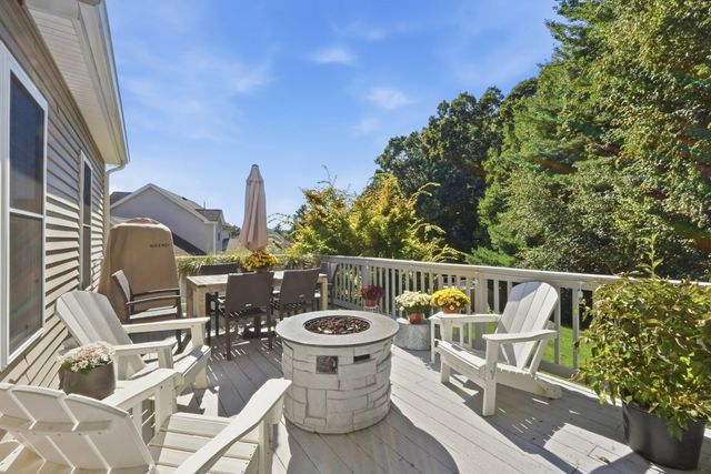 19 Brookmeadow Lane, Grafton, MA 01560