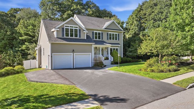 19 Brookmeadow Lane, Grafton, MA 01560