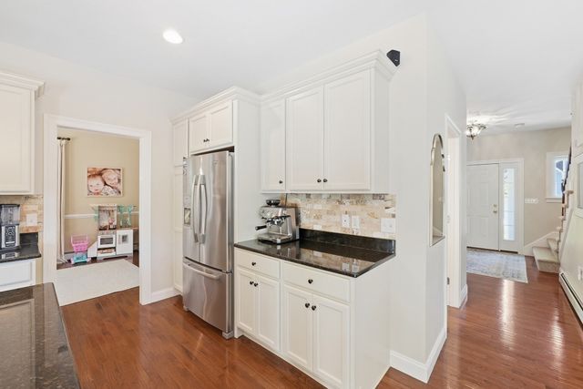 19 Brookmeadow Lane, Grafton, MA 01560