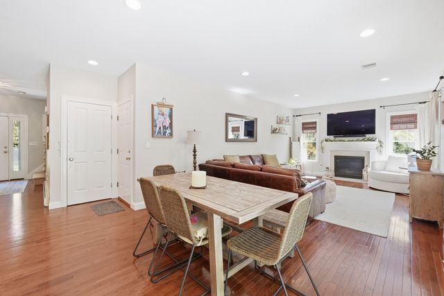 19 Brookmeadow Lane, Grafton, MA 01560