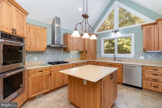 687 PROSPECT HILL, Montross, VA 22520