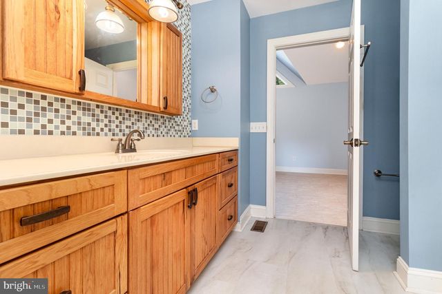 687 PROSPECT HILL, Montross, VA 22520