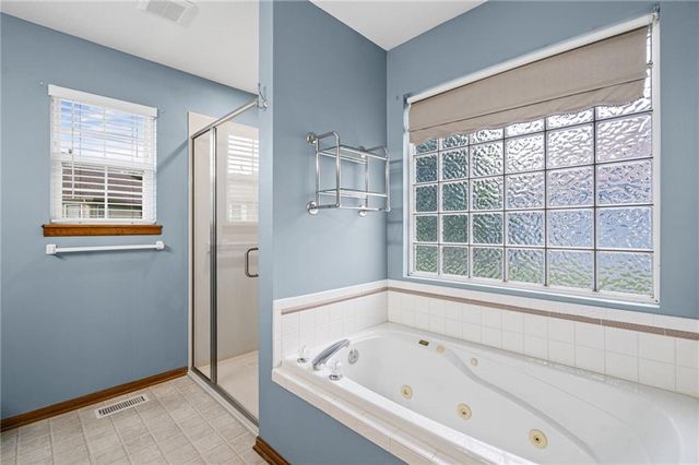 1802 Meadowlark Court, Raymore, MO 64083