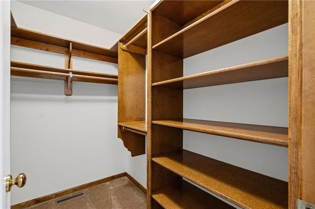 1802 Meadowlark Court, Raymore, MO 64083