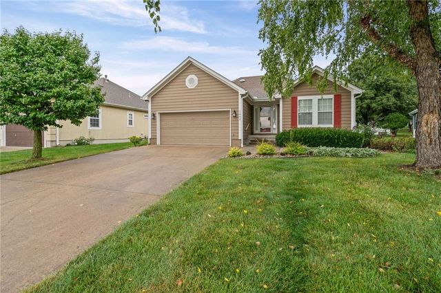 1802 Meadowlark Court, Raymore, MO 64083