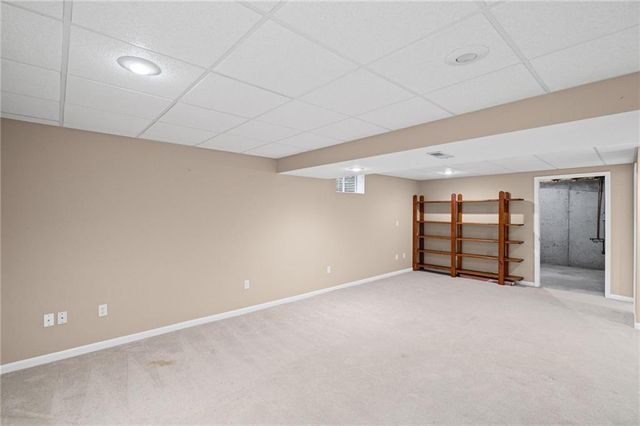 1802 Meadowlark Court, Raymore, MO 64083