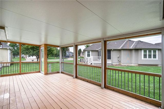 1802 Meadowlark Court, Raymore, MO 64083