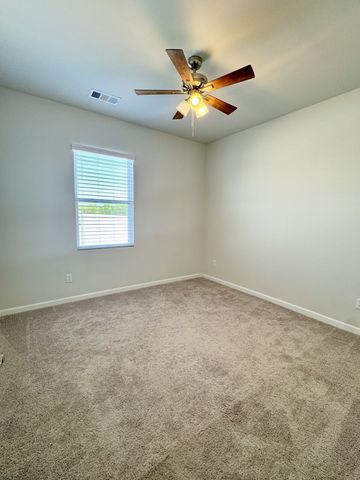 4448 Jack Faulk St, Murfreesboro, TN 37127