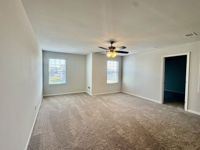 4448 Jack Faulk St, Murfreesboro, TN 37127