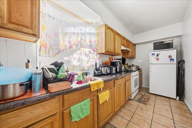3232 Bronxwood Avenue, Bronx, NY 10469