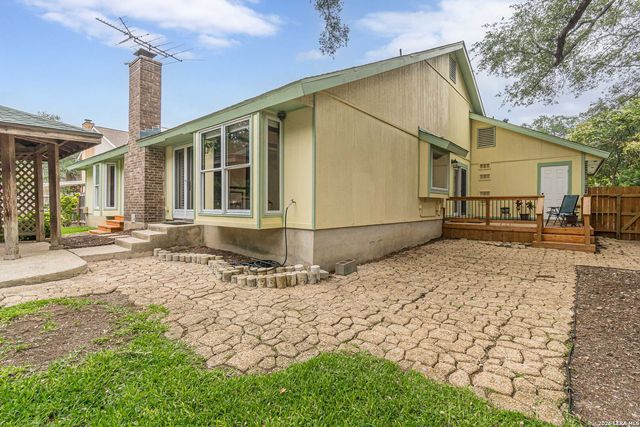 15211 OAK SPRING ST, San Antonio, TX 78232