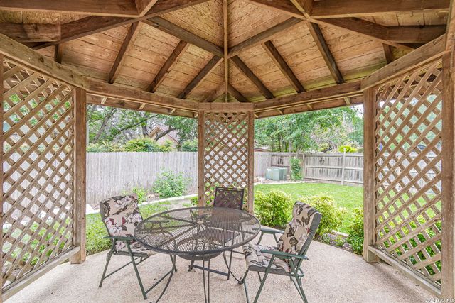 15211 OAK SPRING ST, San Antonio, TX 78232