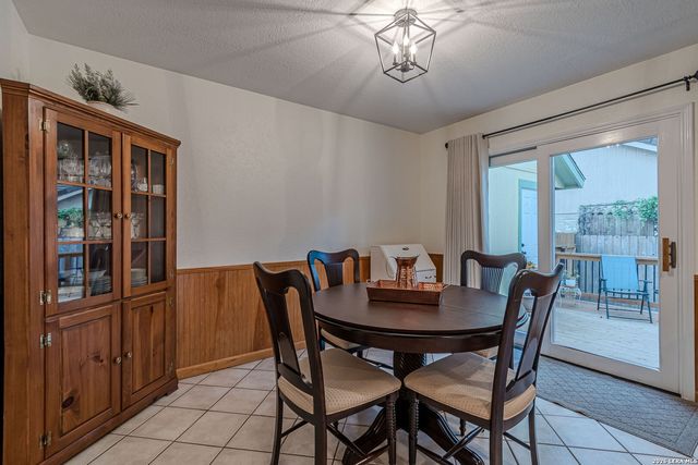 15211 OAK SPRING ST, San Antonio, TX 78232