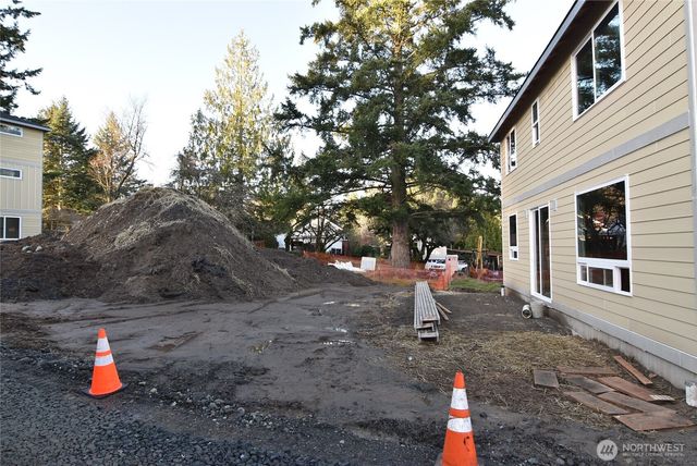 1323 Roland Street, Bellingham, WA 98229