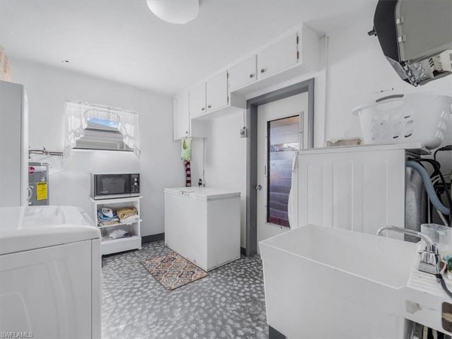 151 Emmett AVE NE, Port Charlotte, FL 33952