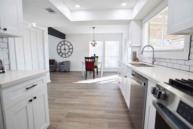 412 Old Course Drive, Friendswood, TX 77546