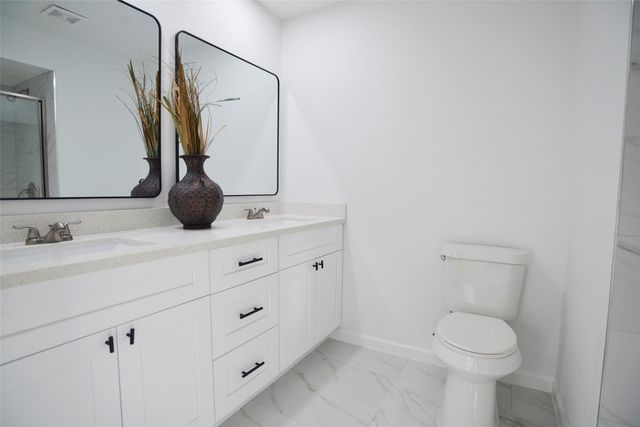 412 Old Course Drive, Friendswood, TX 77546