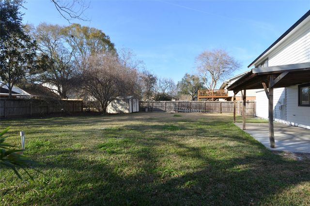 412 Old Course Drive, Friendswood, TX 77546