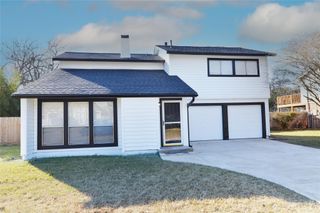 412 Old Course Drive, Friendswood, TX 77546