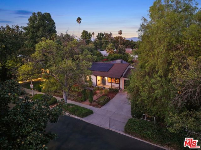 6820 Texhoma Avenue, Los Angeles, CA 91406
