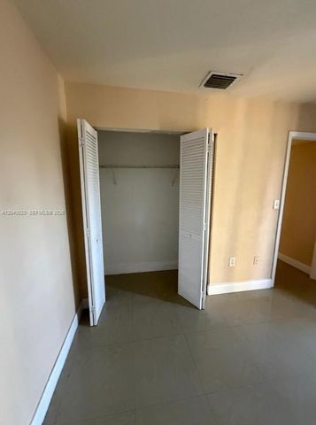 28364 SW 140th Pl, Homestead, FL 33033