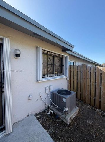 28364 SW 140th Pl, Homestead, FL 33033