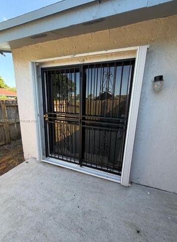 28364 SW 140th Pl, Homestead, FL 33033