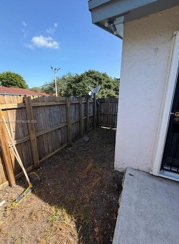 28364 SW 140th Pl, Homestead, FL 33033