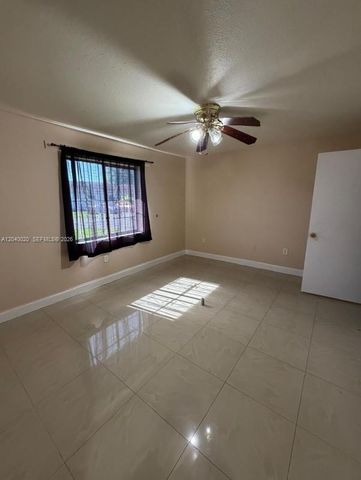 28364 SW 140th Pl, Homestead, FL 33033