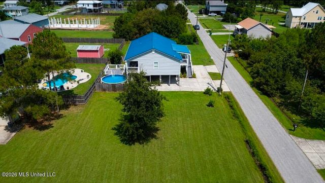 205 Pine Ridge Drive, Waveland, MS 39576