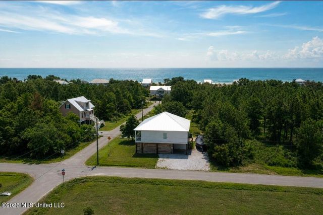 205 Pine Ridge Drive, Waveland, MS 39576