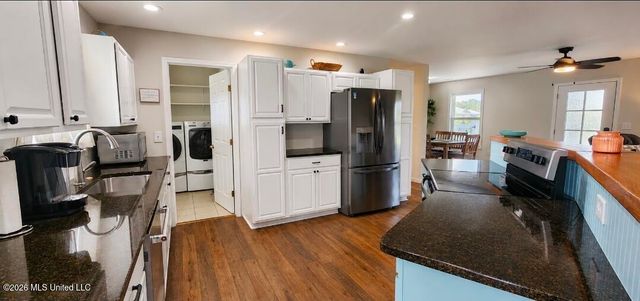 205 Pine Ridge Drive, Waveland, MS 39576
