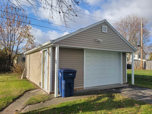 1608 Wilson Street, Bay City, MI 48708