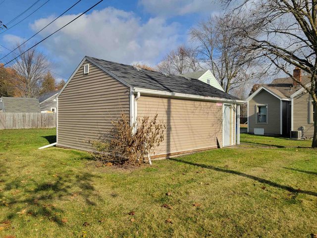 1608 Wilson Street, Bay City, MI 48708