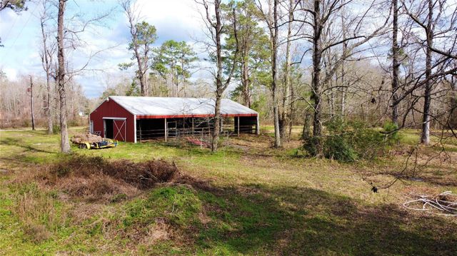 240 County Road 2017, Daisetta, TX 77533