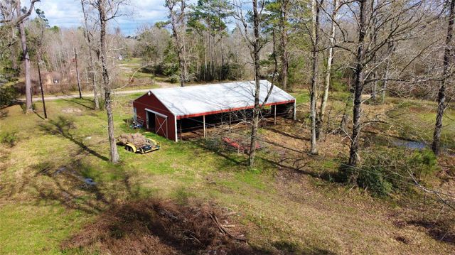 240 County Road 2017, Daisetta, TX 77533