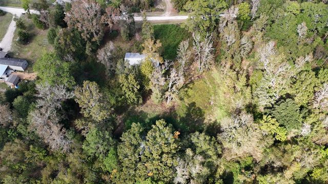 240 County Road 2017, Daisetta, TX 77533