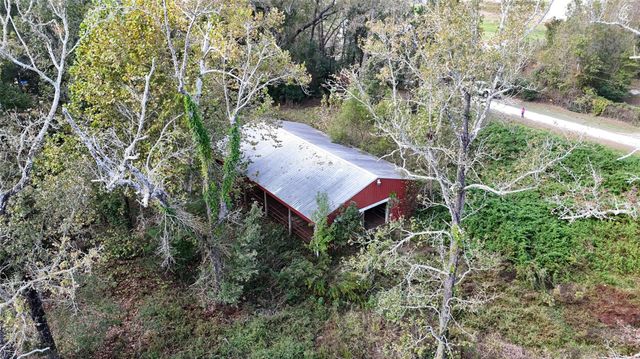 240 County Road 2017, Daisetta, TX 77533