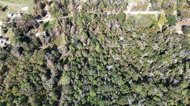 240 County Road 2017, Daisetta, TX 77533